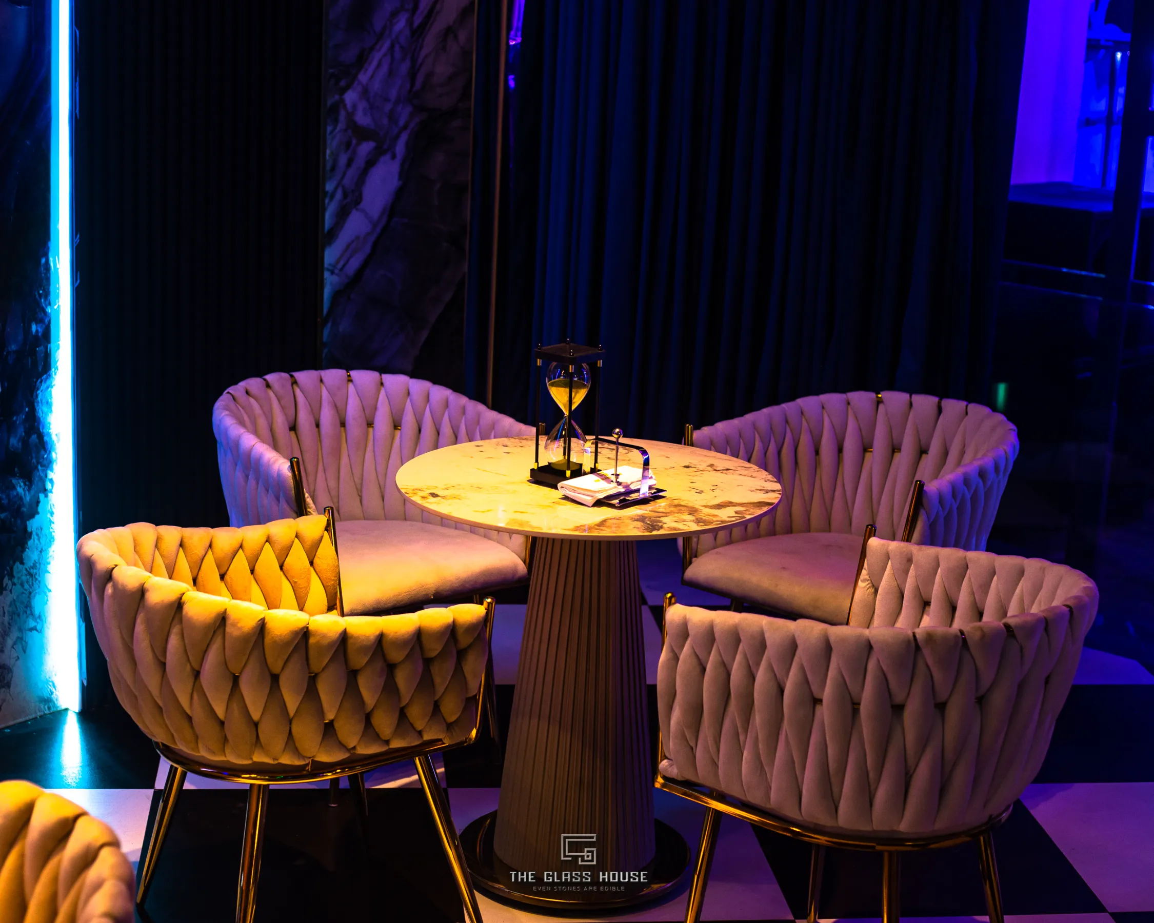 Slide 5 crystal_corner2